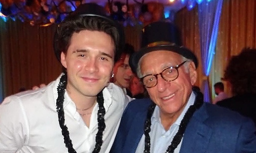 Brooklyn Beckham chúc sinh nhật bố vợ giữa tin đồn bất hòa gia đình - hình ảnh - winxx88.vip Brooklyn Beckham chúc sinh nhật bố vợ giữa tin đồn bất hòa gia đình - hình ảnh - winxx88.vip