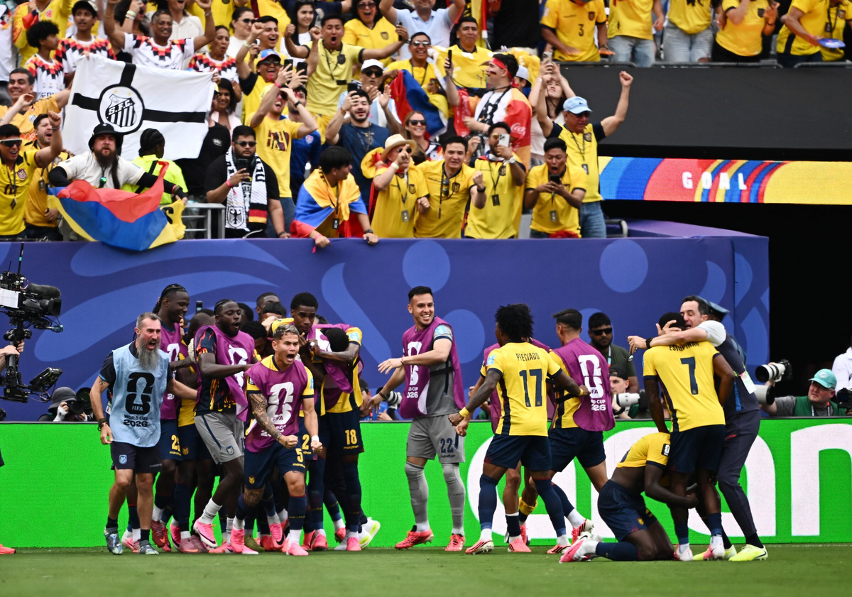 Ecuador quật ngã Đức, lách khe cửa hẹp vào vòng knock-out - hình ảnh - winxx88.vip