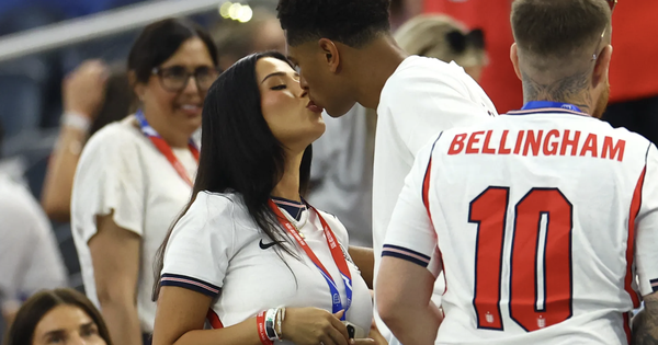 Chuyện ‘yêu’ tại World Cup 2026: Đội tuyển Anh cấm WAGs, còn Messi và Ronaldo thì sao? - hình ảnh - winxx88.vip