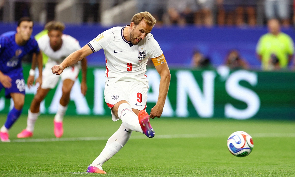 Boateng Kêu Gọi FIFA Cấm Cách Đá Phạt Đền ‘Gây Tranh Cãi’ Của Harry Kane - hình ảnh - winxx88.vip Boateng Kêu Gọi FIFA Cấm Cách Đá Phạt Đền ‘Gây Tranh Cãi’ Của Harry Kane - hình ảnh - winxx88.vip