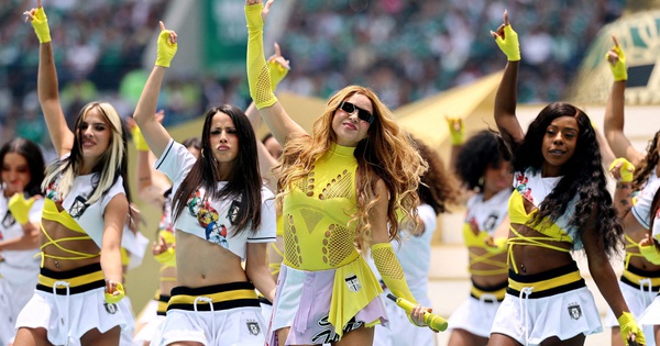 Shakira nhảy múa ăn mừng khi Colombia có vé đi tiếp, vì sao Ronaldo phải lo? - hình ảnh - winxx88.vip