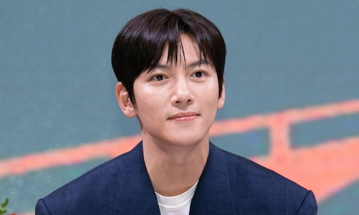 Ji Chang Wook chia sẻ cảm xúc tích cực khi đến Việt Nam, kết nối fan qua sự kiện tại Đà Nẵng - hình ảnh - winxx88.vip Ji Chang Wook chia sẻ cảm xúc tích cực khi đến Việt Nam, kết nối fan qua sự kiện tại Đà Nẵng - hình ảnh - winxx88.vip