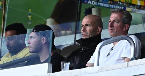 Zidane đến xem con trai đối đầu Messi, thay vì dự khán trận Pháp gặp Senegal: Tình phụ tử!: góc nhìn mới cho người chơi Việt - hình ảnh - winxx88.vip