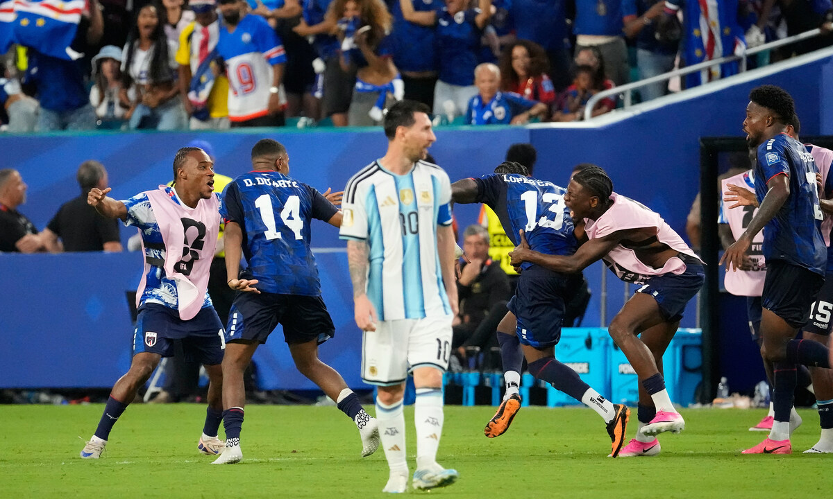Henry và Ibrahimovic kêu gọi FIFA trao cup cho Cape Verde - hình ảnh - winxx88.vip Henry và Ibrahimovic kêu gọi FIFA trao cup cho Cape Verde - hình ảnh - winxx88.vip